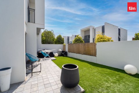 Vila di Dubai, UEA 4 kamar tidur, 261.6 m2 nomor 751263 - foto 3
