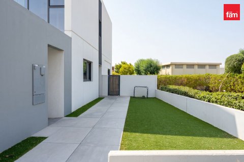Vila di Dubai, UEA 4 kamar tidur, 261.6 m2 nomor 751263 - foto 2