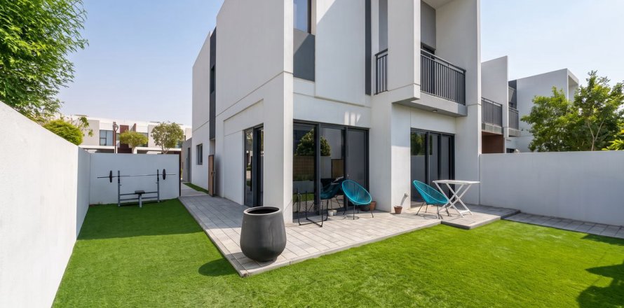 Vila di Dubai, UEA 4 kamar tidur, 261.6 m2 nomor 751263