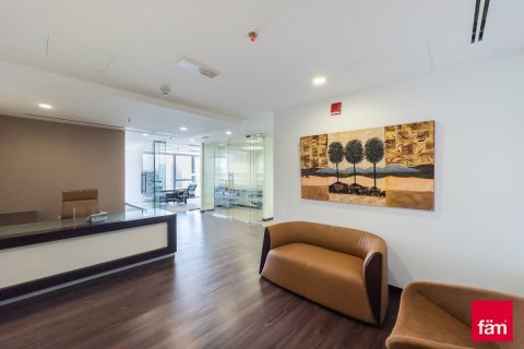 Zyrë në Business Bay, Dubai, Emiratet e Bashkuara Arabe 82.5 m2. № 660585 - Foto 1