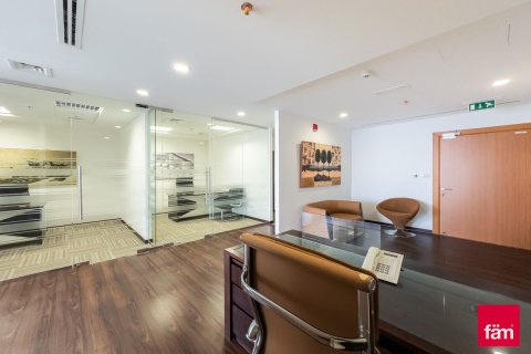 Zyrë në Business Bay, Dubai, Emiratet e Bashkuara Arabe 82.5 m2. № 660585 - Foto 9