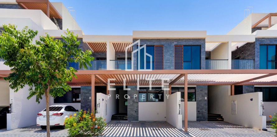 Maison de ville à Dubai, EAU: 4 chambres, 149 m2 № 736199