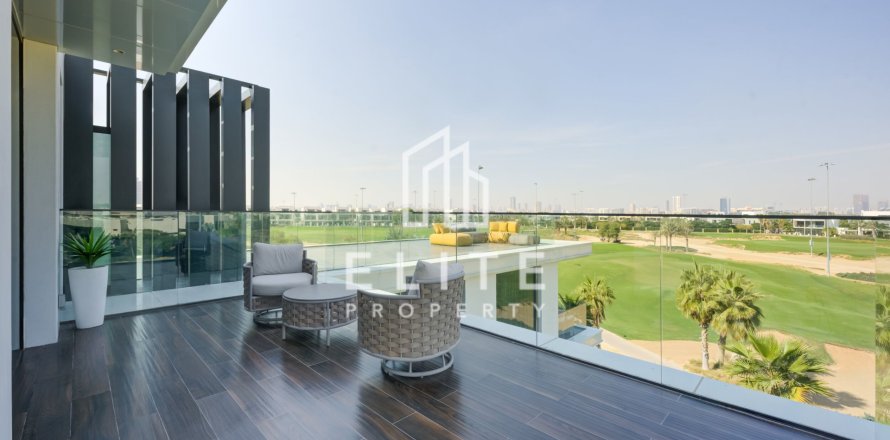 Villa in Dubai, UAE 7 bedrooms, 991 sq.m. № 736205