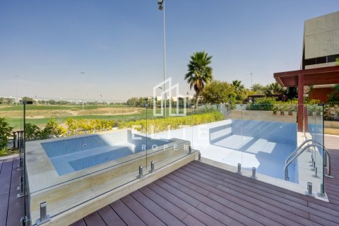Villa in Dubai, UAE 7 bedrooms, 991 sq.m. № 736205 - photo 29