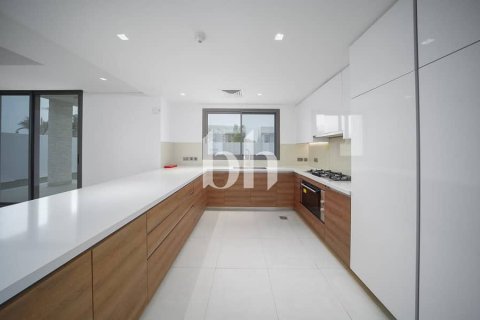 Huvila Yas Island, Abu Dhabi, Arabiemiraatit 4 makuuhuonetta, 355 m2 № 642523 - kuva 15