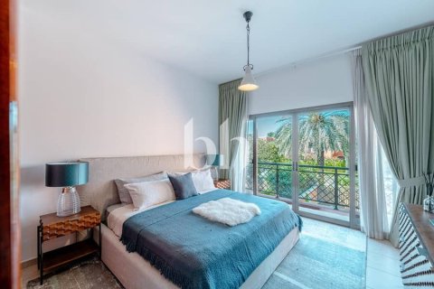 Vila di Abu Dhabi, UEA 4 kamar tidur, 263 m2 nomor 642521 - foto 8