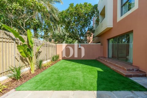 Vila di Abu Dhabi, UEA 4 kamar tidur, 263 m2 nomor 642521 - foto 15