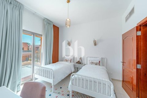 Vila di Abu Dhabi, UEA 4 kamar tidur, 263 m2 nomor 642521 - foto 9