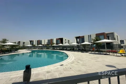 Shtëpi në qytet në Dubai Land, Emiratet e Bashkuara Arabe 3 dhoma gjumi, 208 m2. № 649622 - Foto 6