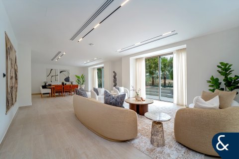 Vila di Dubai Sports City, Dubai, UEA 5 kamar tidur, 557 m2 nomor 671224 - foto 7