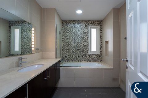 וילה למכירה ב Jumeirah Golf Estates, Dubai, איחוד האמירויות  5 חדרי שינה, 973 מ"ר, מספר 671223 - תמונה 17