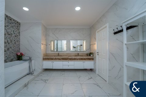 וילה למכירה ב Jumeirah Golf Estates, Dubai, איחוד האמירויות  5 חדרי שינה, 973 מ"ר, מספר 671223 - תמונה 13