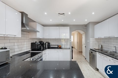 Vila di The Springs, Dubai, UEA 3 kamar tidur, 251 m2 nomor 671220 - foto 6