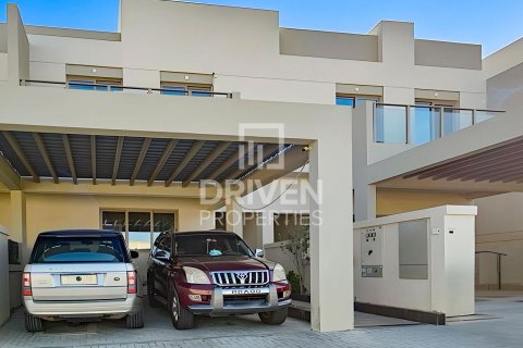 Снять в аренду таунхаус в Al Furjan, Дубай, ОАЭ 3 спальни, 231.98м2, № 757106 - фото 3