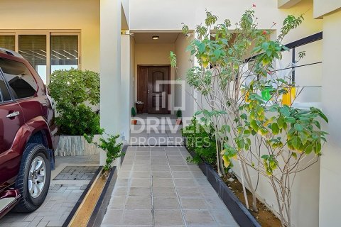 Снять в аренду таунхаус в Al Furjan, Дубай, ОАЭ 3 спальни, 231.98м2, № 757106 - фото 14