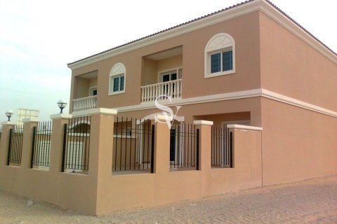 Townhouse di Jumeirah Village Circle, Dubai, UEA 3 kamar tidur, 317 m2 nomor 715926 - foto 2