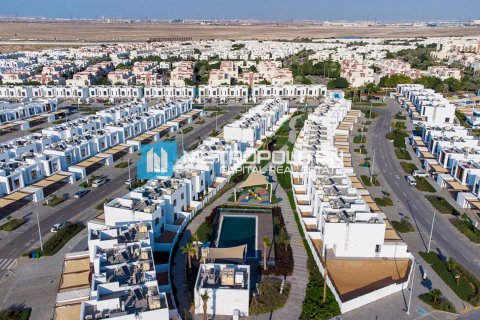 Villa till försäljning i Al Ghadeer, Abu Dhabi, UAE 4 sovrum, 307.1 kvm Nr. 655624 - fotografi 1