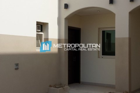 Villa till försäljning i Al Ghadeer, Abu Dhabi, UAE 4 sovrum, 307.1 kvm Nr. 655624 - fotografi 3