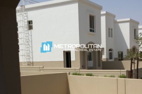 Villa till försäljning i Al Ghadeer, Abu Dhabi, UAE 4 sovrum, 307.1 kvm Nr. 655624 - fotografi 2