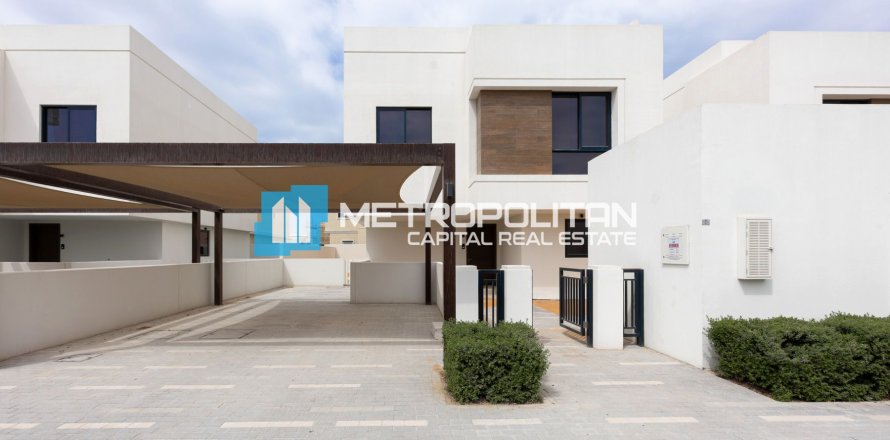 Yas Island, Abu Dhabi, UAE의 빌라 침실 4개, 348제곱미터 번호 655626