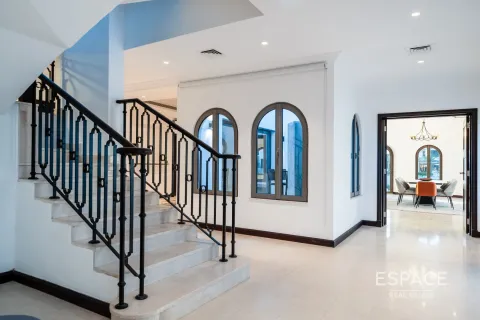 Villa sa Palm Jumeirah, Dubai, UAE 4 silid-tulugan, 623 sq.m. № 661226 - larawan 7