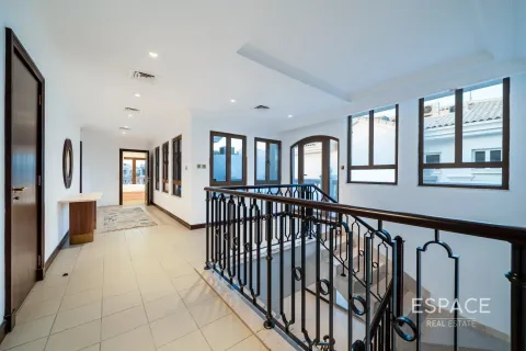 Villa sa Palm Jumeirah, Dubai, UAE 4 silid-tulugan, 623 sq.m. № 661226 - larawan 16