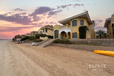 Palm Jumeirah, Dubai, UAE의 임대용 빌라 침실 4개, 623제곱미터 번호 661226 - 사진 1