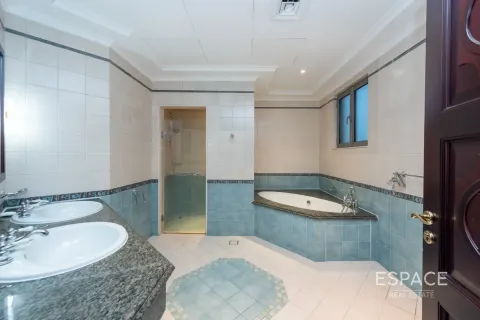 Palm Jumeirah, Dubai, UAE의 임대용 빌라 침실 4개, 623제곱미터 번호 661226 - 사진 10