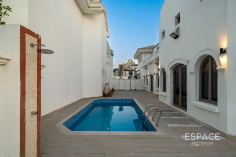Villa sa Palm Jumeirah, Dubai, UAE 4 silid-tulugan, 623 sq.m. № 661226 - larawan 17