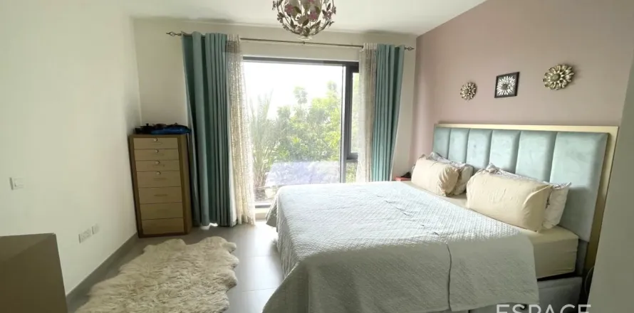 Ridamaja asukohaga Dubai Hills Estate, AÜE: 4 magamistoaga, 229 m² Nr 661224