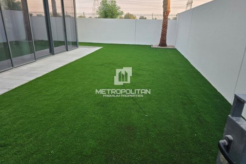 Villa te huur in Arabian Ranches 3, Dubai, VAE 4 slaapkamers, 302 vr.m., nr 663830 - foto 9