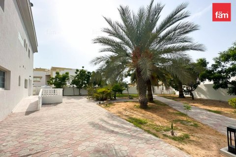 Villa sa Al Barsha, Dubai, UAE 5 silid-tulugan, 1543.2 sq.m. № 633806 - larawan 14