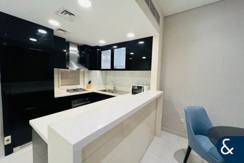 דירה להשכרה ב Business Bay, Dubai, איחוד האמירויות 2 חדרי שינה, 117 מ"ר, מספר 668470 - תמונה 2