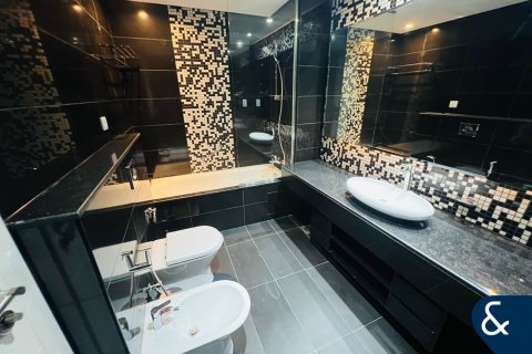 דירה להשכרה ב Business Bay, Dubai, איחוד האמירויות 2 חדרי שינה, 117 מ"ר, מספר 668470 - תמונה 8