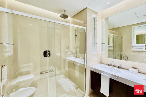 Appartement te koop in Downtown Dubai (Downtown Burj Dubai), Dubai, VAE 1 slaapkamer, 79.3 vr.m., nr 655632 - foto 3