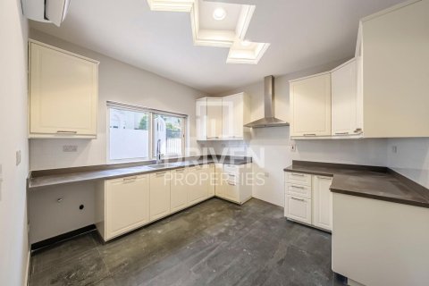 Villa zur Miete in Umm Suqeim, Dubai, VAE 3 Schlafzimmer, 260 m2 Nr. 655579 - Foto 6