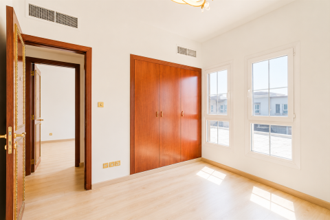 Vila v The Springs, Dubai, SAE 3 ložnice, 326.34 m² Č.: 754487 - fotografie 15