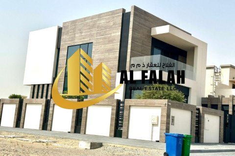 Land in Tilal City, Sharjah, UAE 236 sq.m. № 647463 - photo 12
