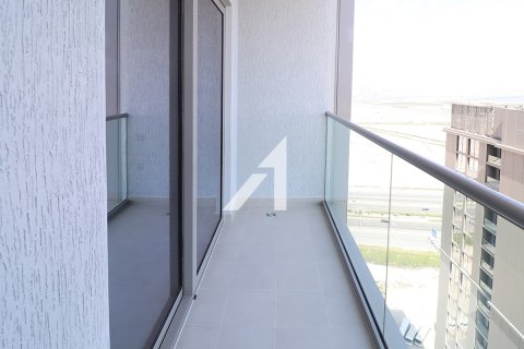 Apartment in Dubai, UAE 2 bedrooms, 74.7 sq.m. № 647460 - photo 8