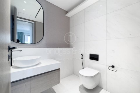 Villa in Dubai, UAE 4 bedrooms, 405 sq.m. № 629722 - photo 25