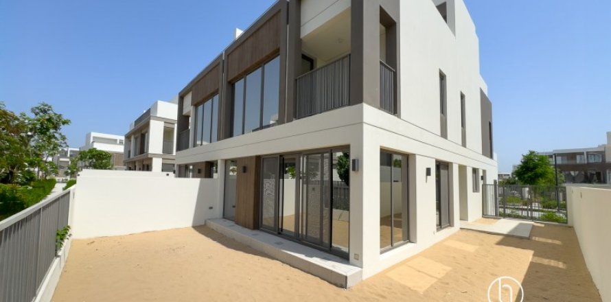 Villa asukohaga Dubai, AÜE: 4 magamistoaga, 316.8 m² Nr 629717