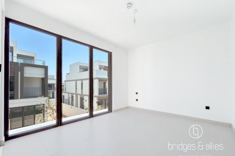 Vilă de închiriat în Dubai, EAU 4 dormitoare, 316.9 mp.  №629719 - poză 8