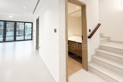 Üürile anda villa asukohaga Dubai, AÜE: 4 magamistoaga, 316.9 m² Nr 629716 - pilt 9