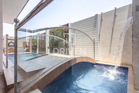 Villa en alquiler en Nadd Al Sheba, Dubai, EAU 5 dormitorios, 631.74 m2 № 746195 - foto 12