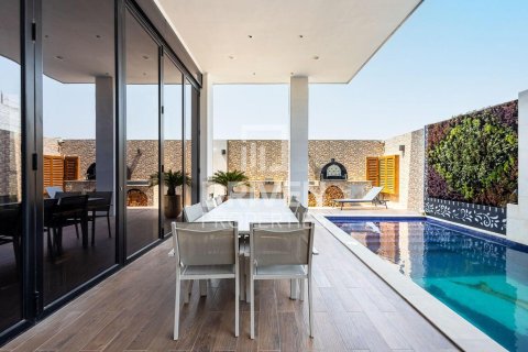 Villa en alquiler en Nadd Al Sheba, Dubai, EAU 5 dormitorios, 631.74 m2 № 746195 - foto 9