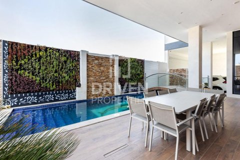 Villa en alquiler en Nadd Al Sheba, Dubai, EAU 5 dormitorios, 631.74 m2 № 746195 - foto 11