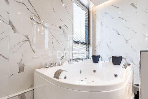 Villa en alquiler en Nadd Al Sheba, Dubai, EAU 5 dormitorios, 631.74 m2 № 746195 - foto 27