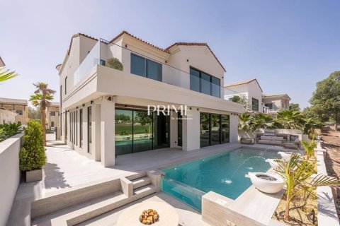 Villa til salgs i Jumeirah Golf Estates, Dubai, Emiratene 5 soverom, 714 kvm Nr. 643797 - Foto 1