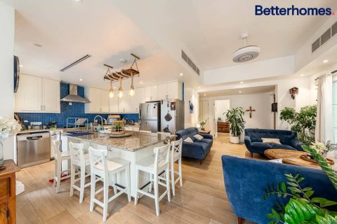 Villa til salgs i The Springs, Dubai, Emiratene 4 soverom, 210 kvm Nr. 643796 - Foto 1