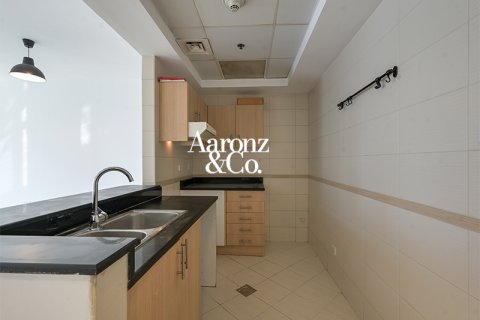 Apartment in Jumeirah Lake Towers, Dubai, UAE 1 bedroom, 133 sq.m. № 709373 - photo 9